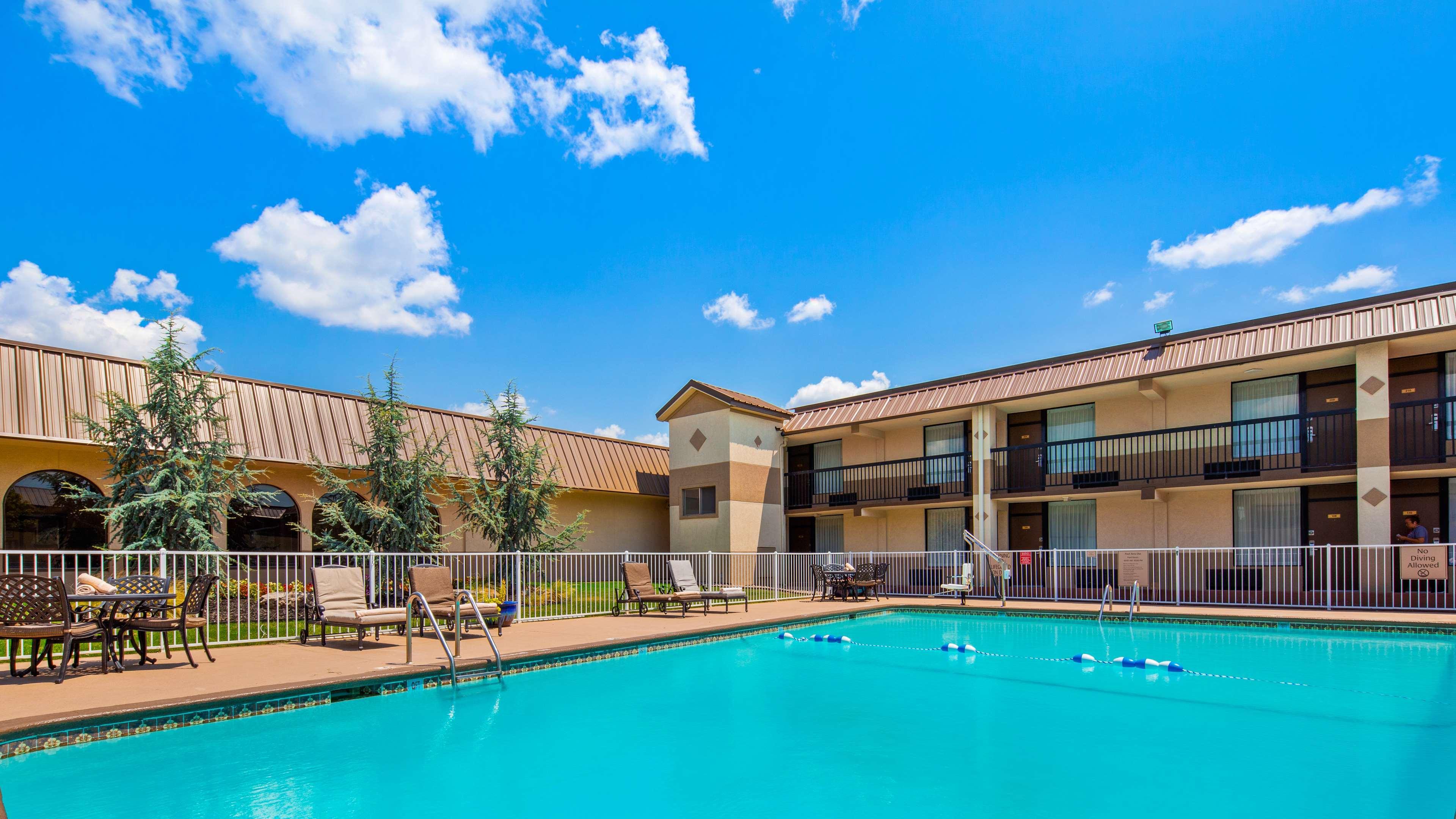 Best Western Tulsa Airport Екстер'єр фото