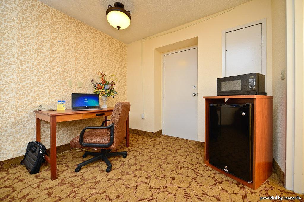 Best Western Tulsa Airport Номер фото