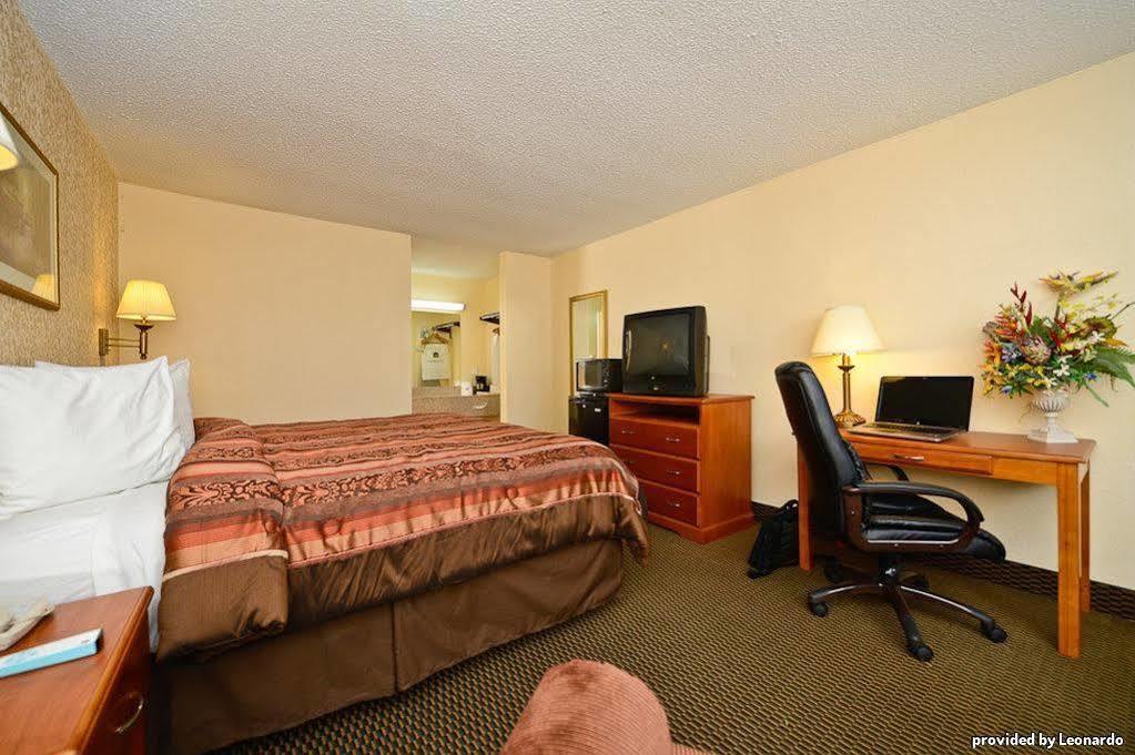 Best Western Tulsa Airport Екстер'єр фото